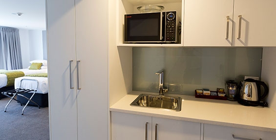 kitchenette facilities